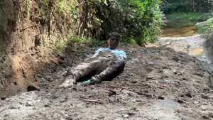 muddy-blazers_6.jpg