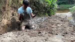 muddy-blazers_7.jpg