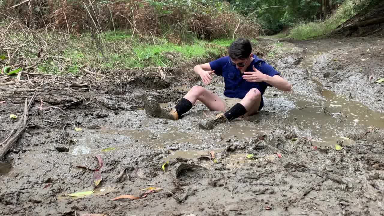 muddy-hike-2_main.jpg