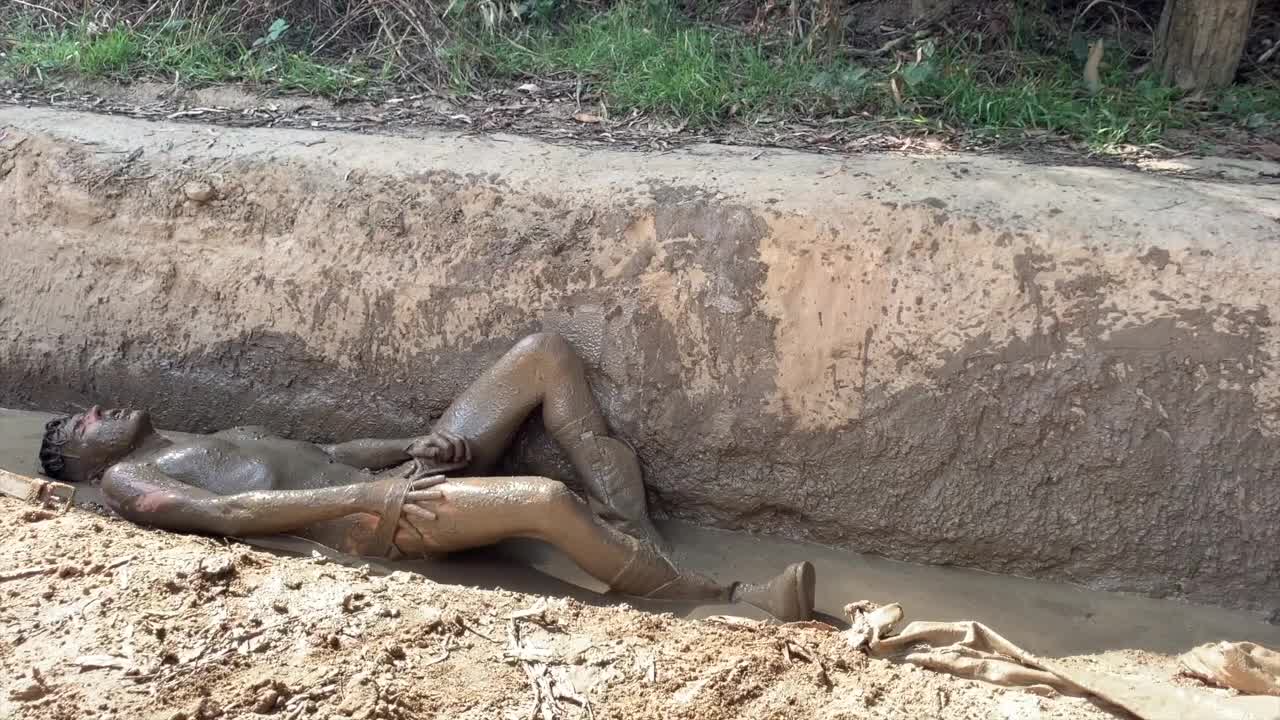 muddy-nap_main.jpg
